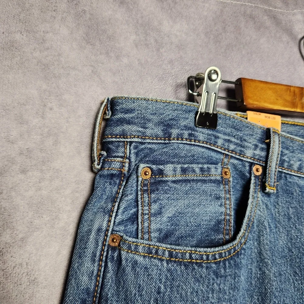 Levis 501 Original Fit Mens Jeans 38x32 Blue Straight Leg Button Fly 005010193